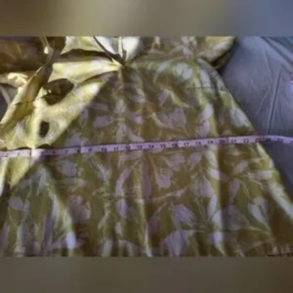 Green Leaf Print V-Neck Drop Waist Dress - Picture 6 of 6